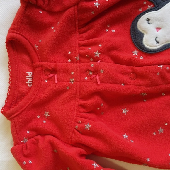 child of mine by carter's red fleece penguin snap footie sleeper pajamas 3 month - Picture 5 of 8
